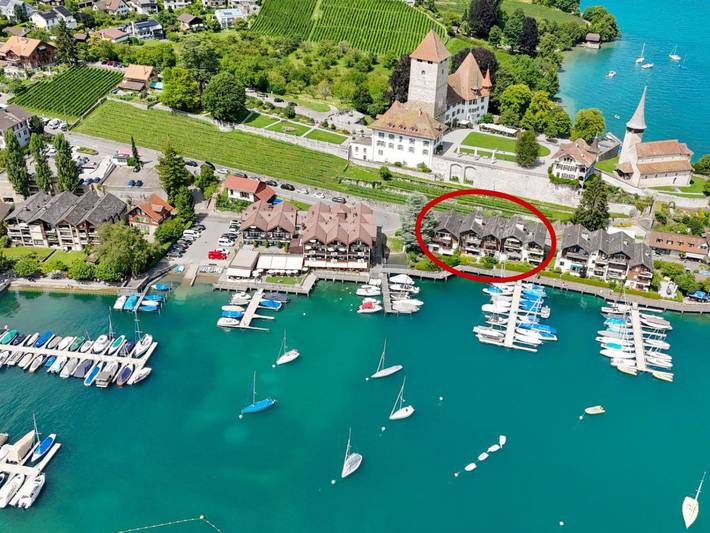 Ferienwohnung für 4 Personen, mit Balkon und Seeblick am Thunersee