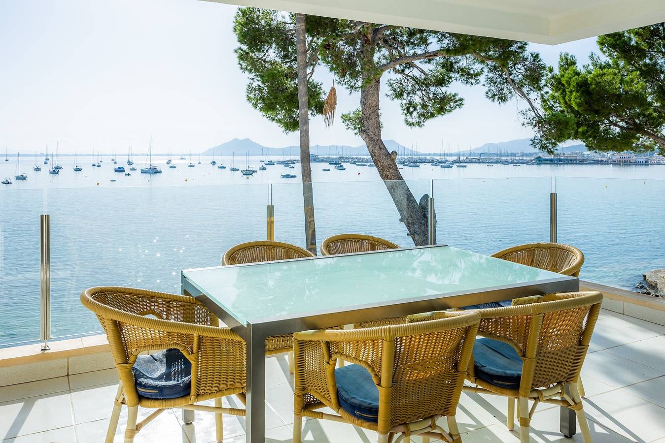 Appartamento intero, Appartamento Catalina 3B- tres dormitorios con Vista Mare, A/C, Wi-Fi & Terrazza in Port de Pollença, Pollença
