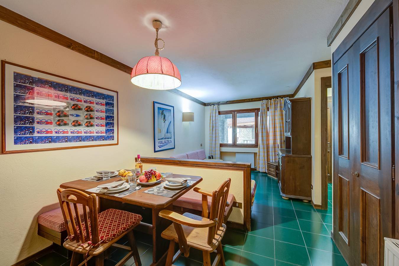 Baita per 4 Persone in Sauze di Cesana, Provincia di Torino