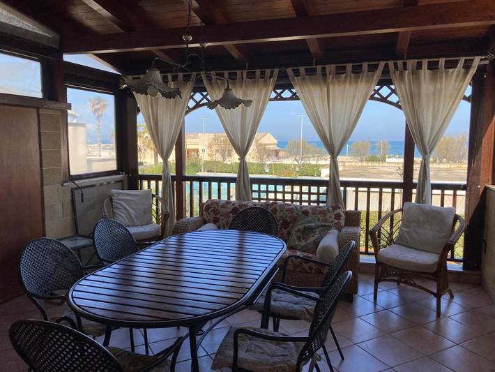 Location de vacances pour 3 personnes, avec jardin ainsi que vue et piscine à Barletta - 2