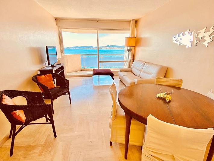 Gîte pour 4 personnes, avec terrasse et vue dans Plage Beau Rivage Saint Raphael - 3