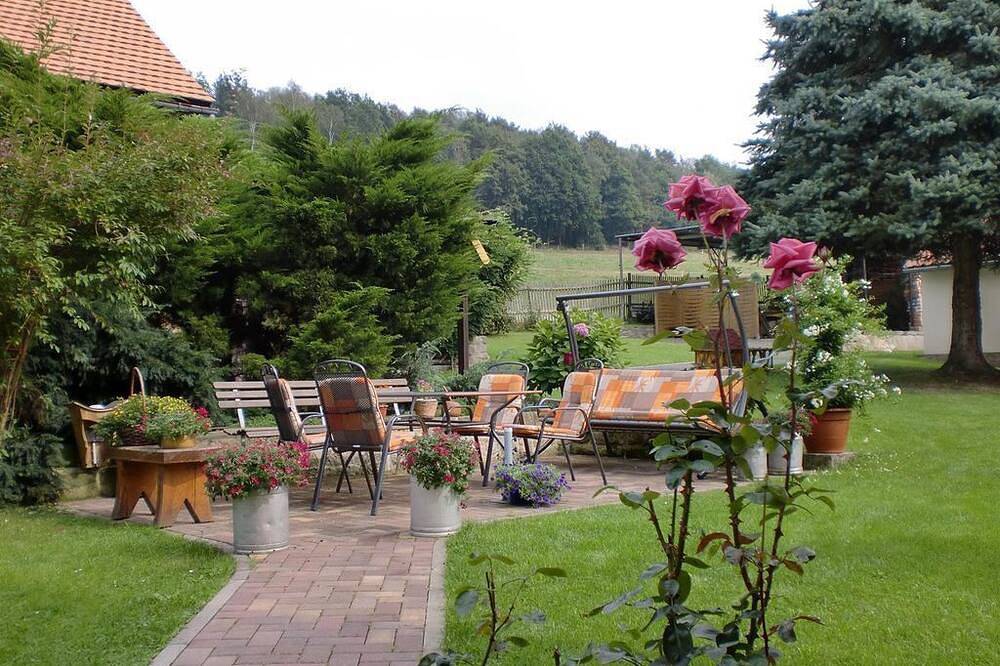 Ganze Wohnung, Appartement \"Pfaffenstein\", Wohn-/Schlafraum - Ferienhof Müller in Königstein, Elbsandsteingebirge