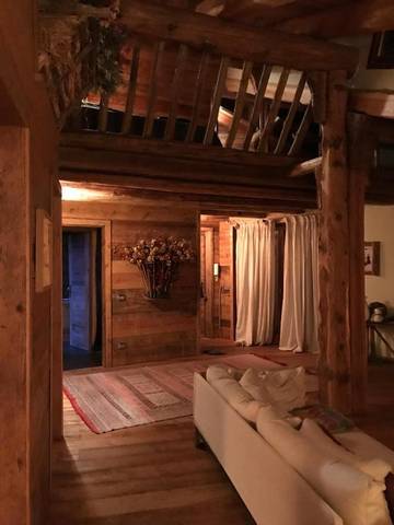 Maison de campagne pour 4 personnes, avec jardin et vue, animaux acceptés à Pragela