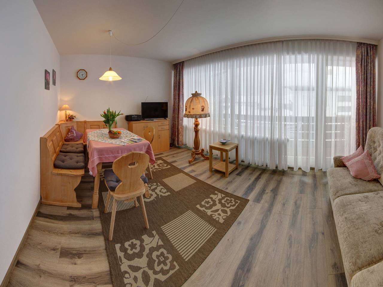 Apartamento vacacional entero, Ferienwohnung Ried - Chiemgau Karte - Holiday flat for 2 persons with balcony, bedroom, living room, kitchen, 50 sqm in Inzell, Alpes Bávaros
