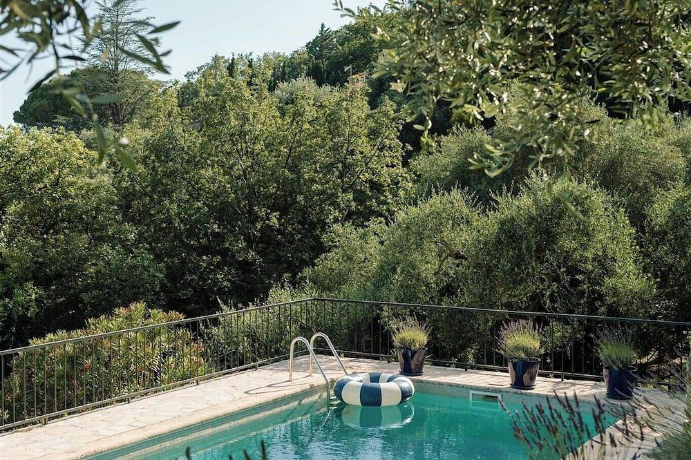 Ganze Wohnung, Wohnung im Hinterland von Cannes in Spéracèdes, Mittelmeerküste (Frankreich)