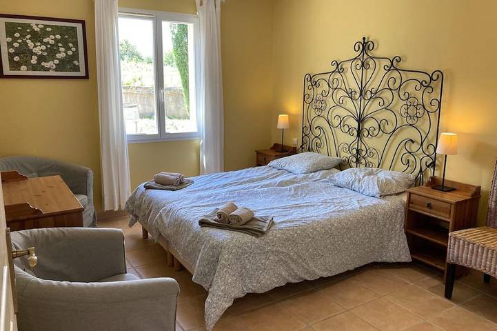 Location de vacances pour 6 personnes, avec jardin et terrasse ainsi que piscine et jacuzzi, animaux acceptés à Montbrun-des-Corbières - 2