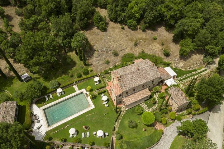 Location de vacances pour 15 personnes, avec jardin et piscine à Sinalunga - 2