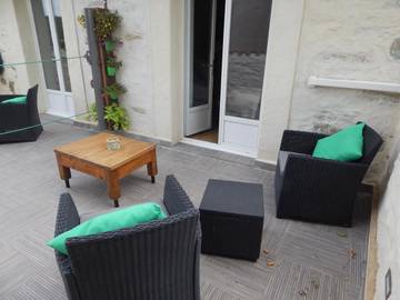 Chambre d’hôte pour 2 personnes, avec terrasse et vue à Laure-Minervois