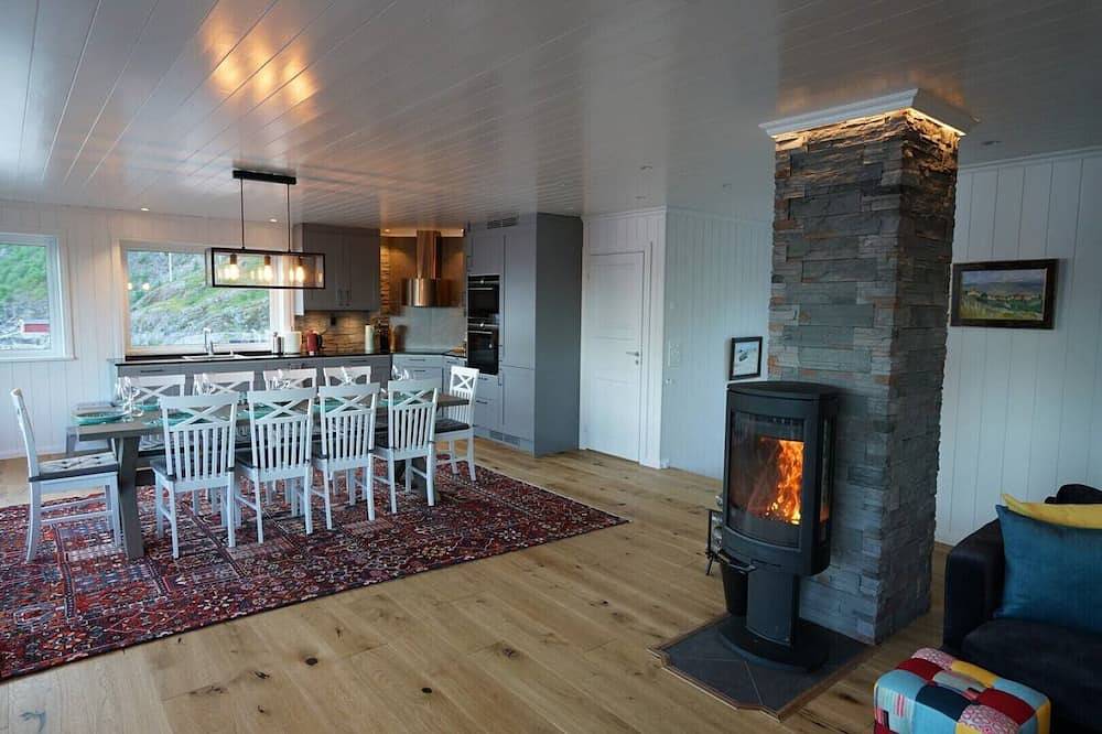 Lofoten panoramic luxury home with sauna in Moskenes