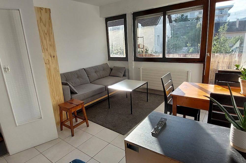 Ganze Wohnung, Appartement Lumineux au Calme Avec Balcon Tout Proche de Genève in Gaillard, Saint-Julien-en-Genevois und Umgebung