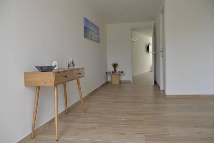 Gîte pour 2 personnes, avec Terrasse ainsi que Jardin et Vue à Reynès - 3