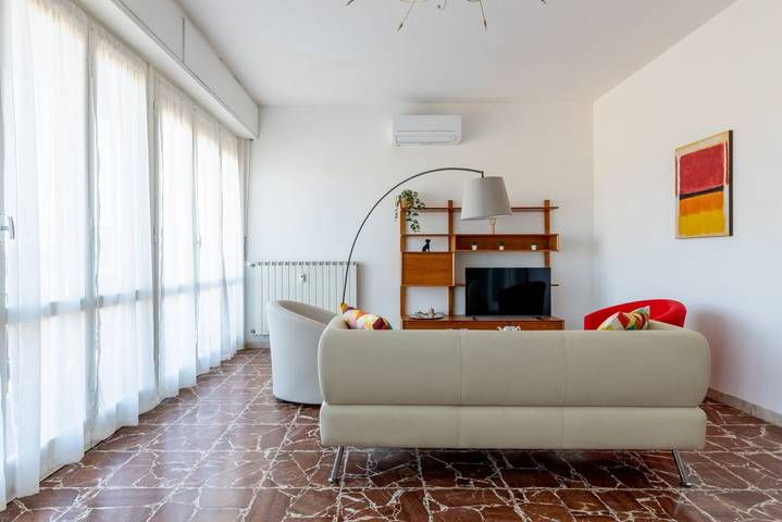Ganze Wohnung, Ferienwohnung für 6 Personen mit Balkon/Terrasse in Pisa, Italienische Riviera