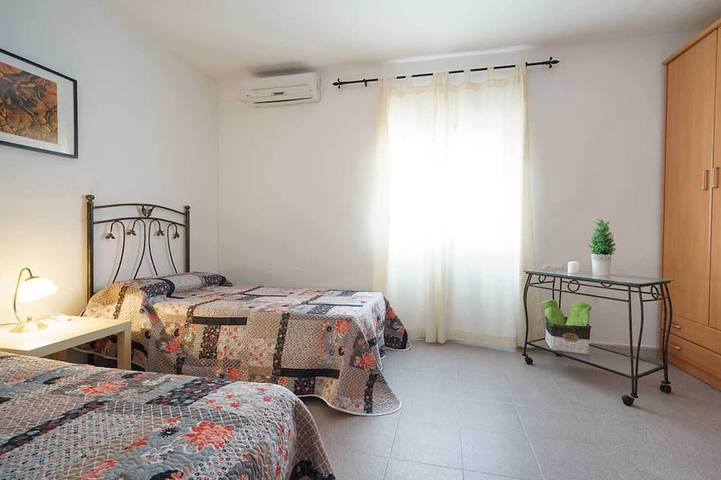 Gîte pour 6 personnes, avec piscine et jacuzzi ainsi que balcon et jardin à Casarabonela - 2