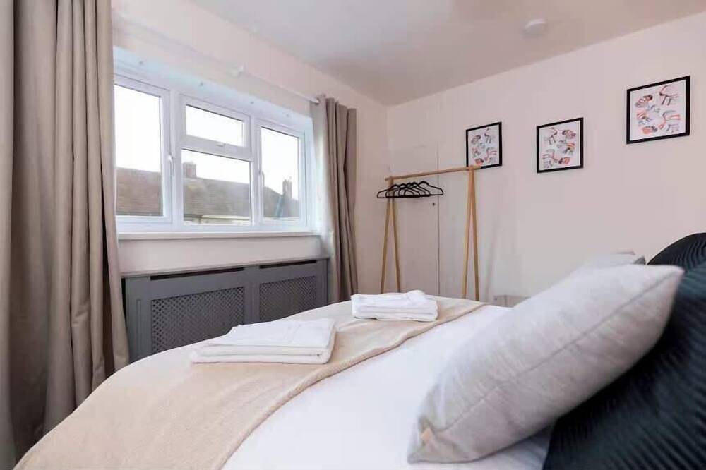 Vacant Nests | The Carrick  | Beach | Golf Course in Hartlepool