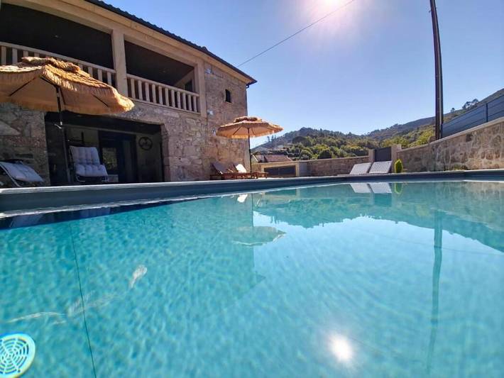 Quarto para 3 pessoas, com Varanda e Terraço e ainda Jardim and Piscina em Município de Ponte da Barca