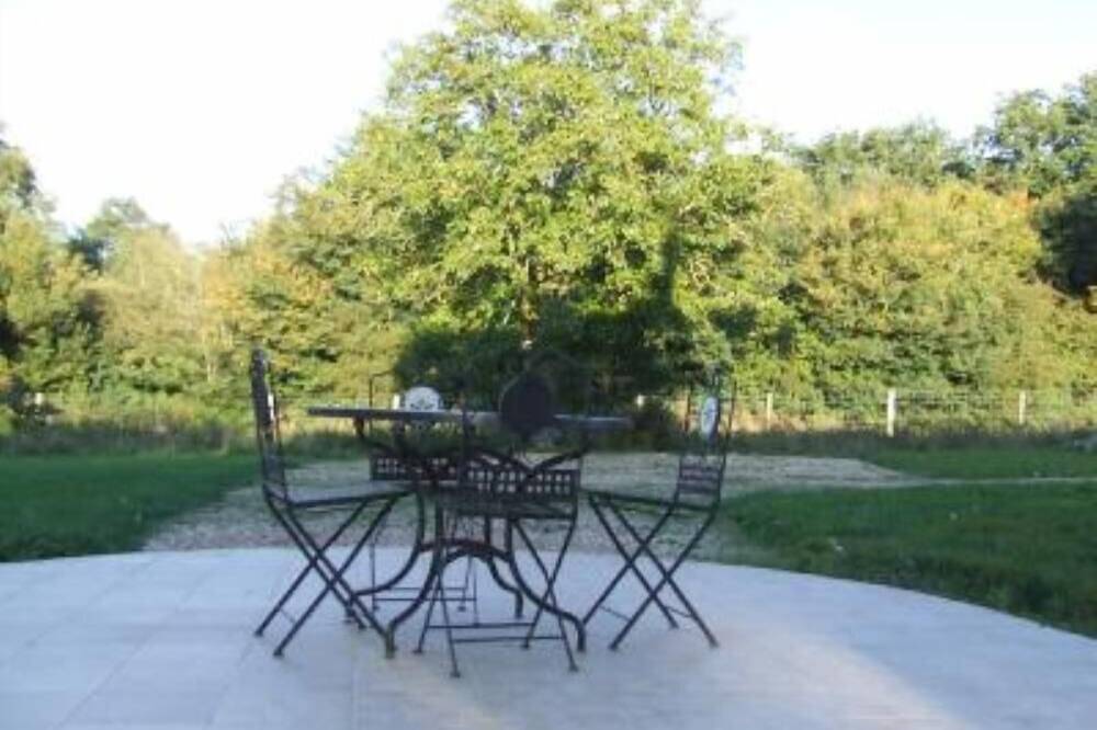 Casa de campo independiente y tranquila in Ouzouer-sur-Trézée, Región de Montargis