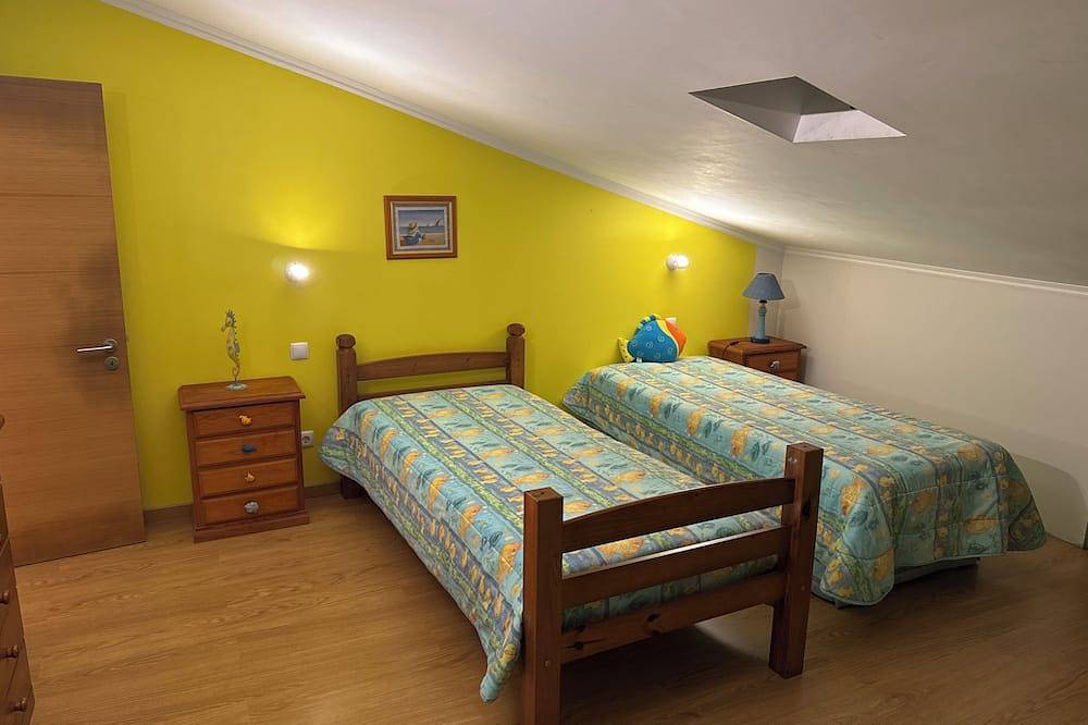 Apartamento entero, Apartamento de 3 habitaciones en Santa Cruz in Silveira, Distrito de Lisboa