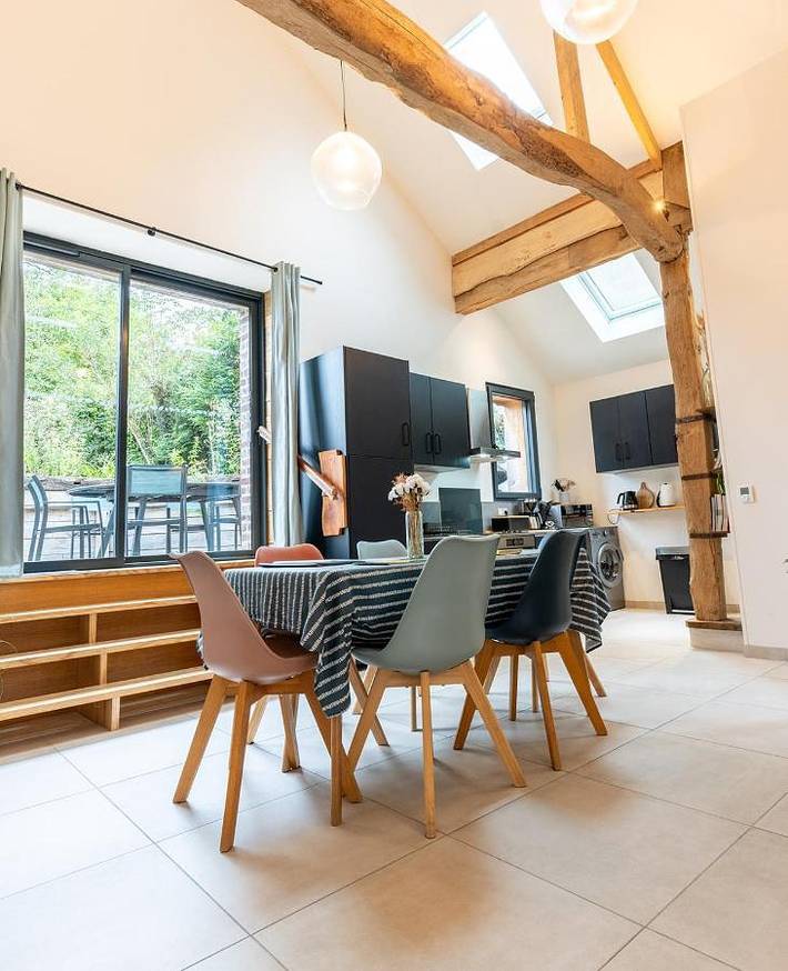 Location de vacances pour 2 personnes, avec Terrasse ainsi que Jacuzzi et Jardin à La Madelaine-sous-Montreuil