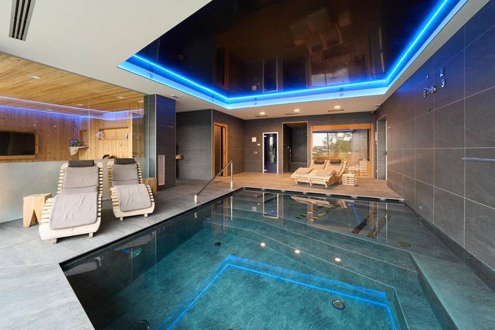 Hôtel, avec Balcon et Jacuzzi ainsi que Terrasse et Jardin