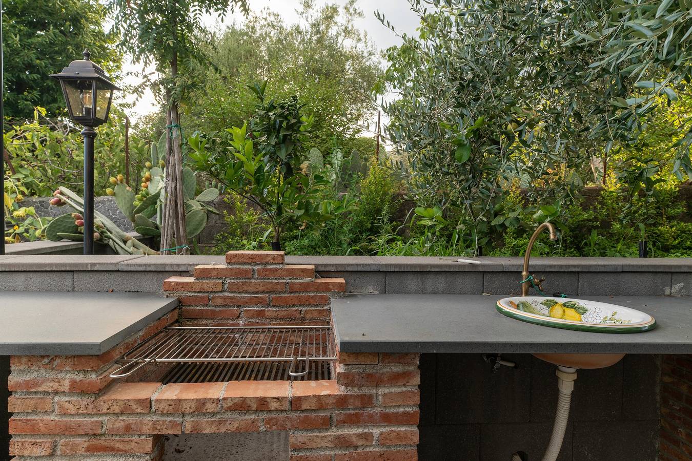 Maison de Vacances Casetta delle Rose avec A/C et Wi-Fi in Viagrande, Etna