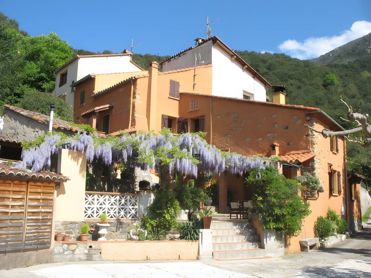 Gîte . Maison de vacances « Le Mas » avec vue sur la montagne, Wi-Fi, climatisation in Arles-sur-Tech, Région de Céret