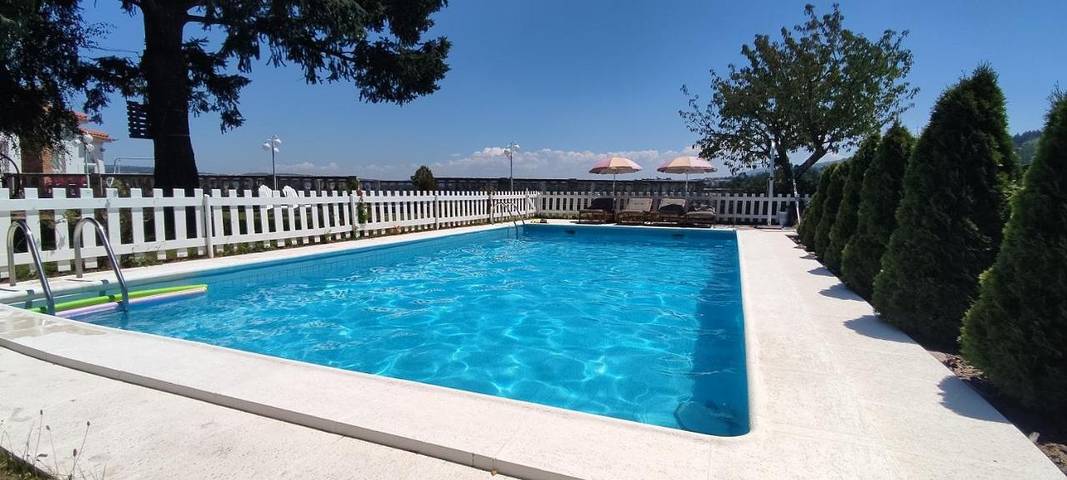 Maison d’hôte pour 2 personnes, avec piscine ainsi que vue et jardin à Lamego - 2