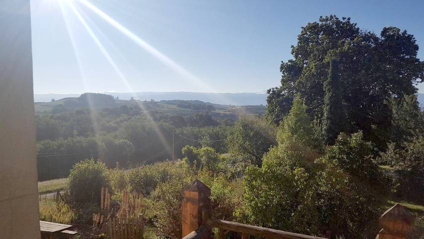 Chambre d’hôte pour 6 personnes, avec vue et jardin, animaux acceptés dans l' Isère - 2