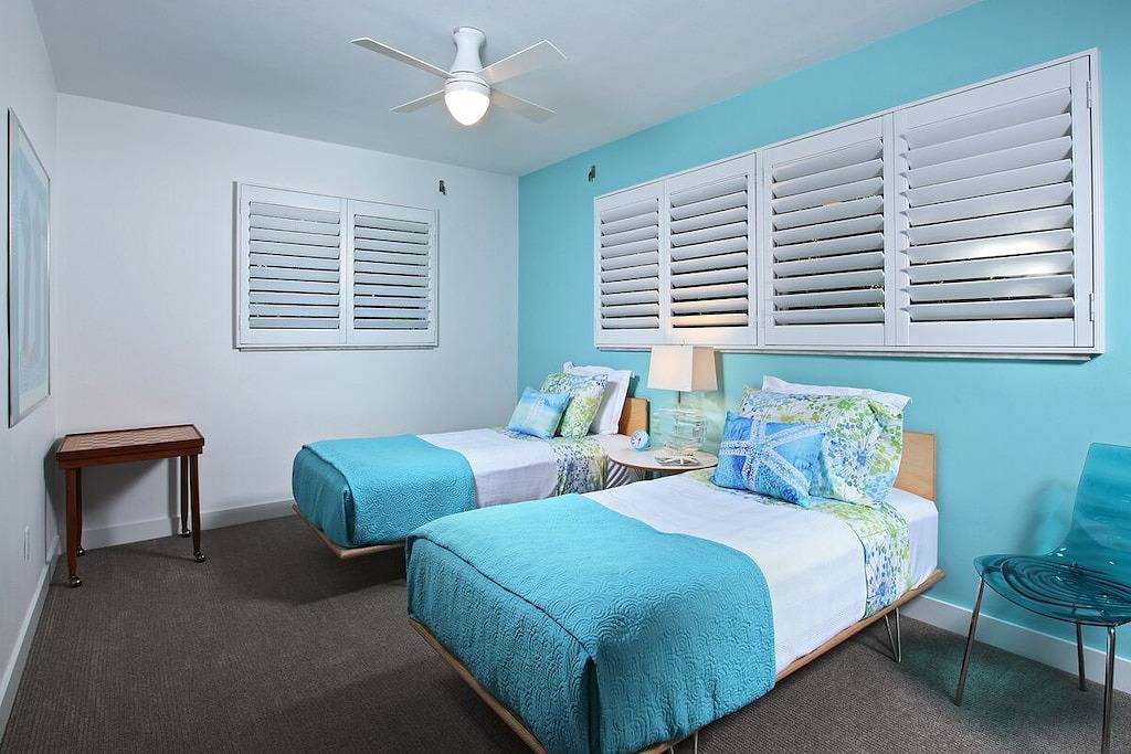 Moderne, luxuriöse Villa in Park Shore mit privatem Zugang zum Strand und privatem Pool in Moorings, Naples (Florida)