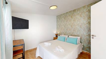 Cottage pour 2 personnes, avec jardin et bassin pour enfant à Guia