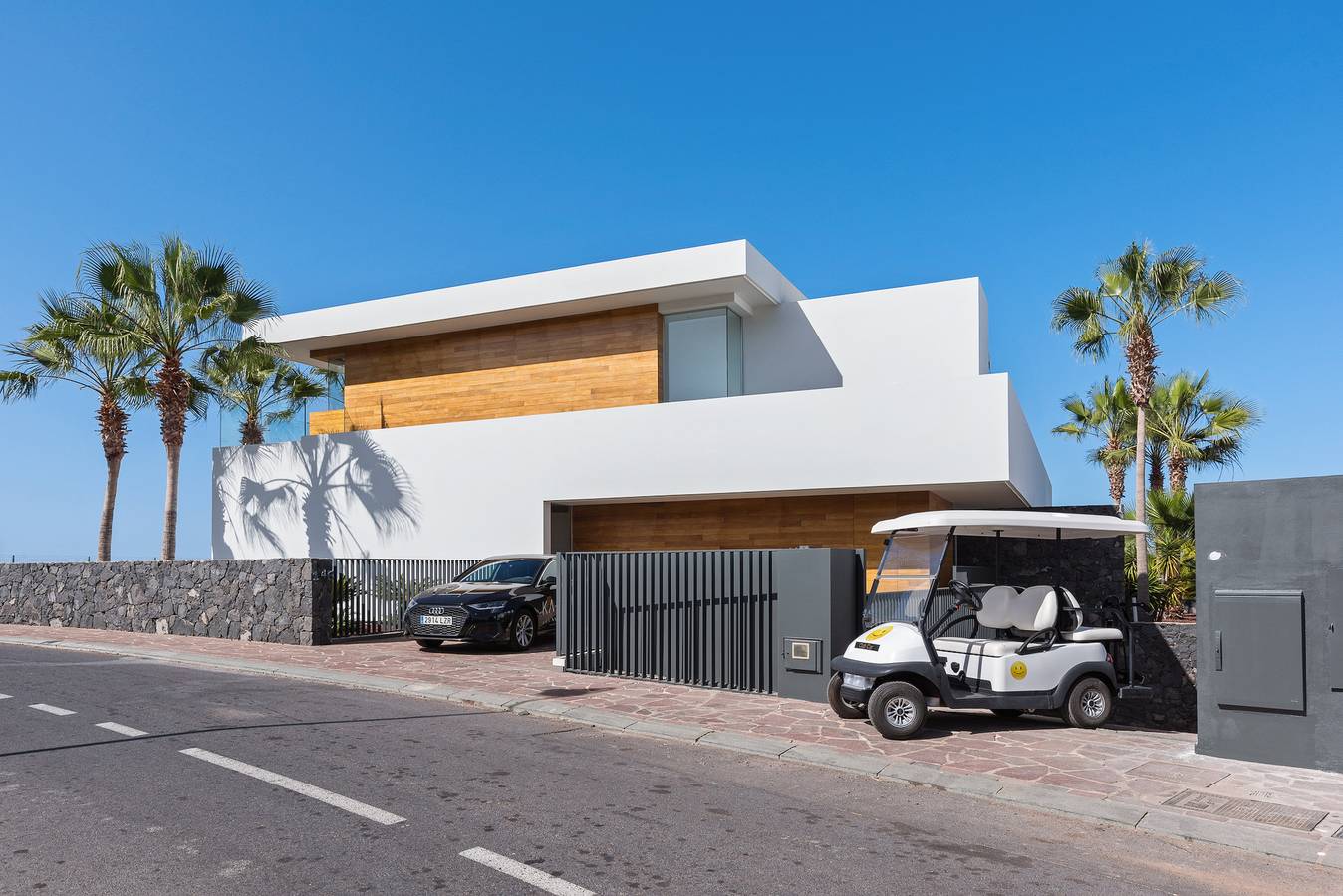 Casa de vacaciones "Karat Zambrano" con vistas a la montaña, piscina privada y Wi-Fi in Playa Abama, Guía de Isora