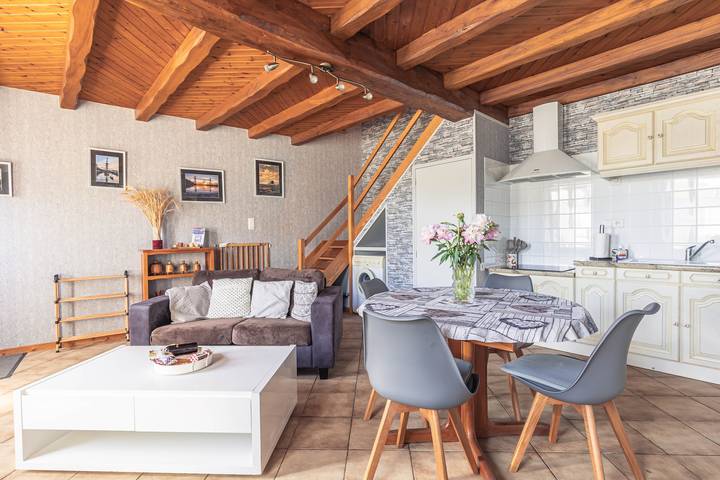 Apartamento entero, Apartamento 'Chez Catherine Et Gérard' con terraza privada, Wi-Fi y aire acondicionado in Tonnay-Charente, Region de Rochefort