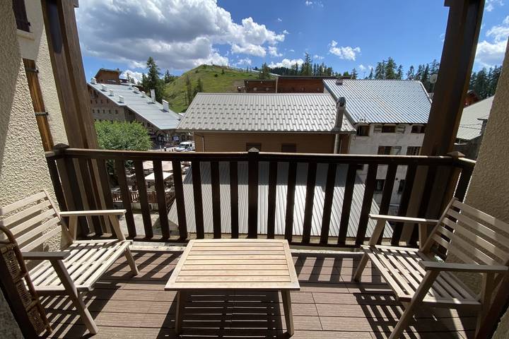 Gîte pour 8 personnes, avec balcon, adapté aux familles dans Valberg (Niza) - 2