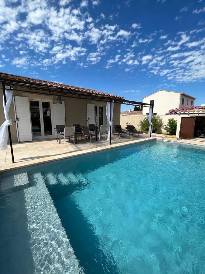 Location de vacances pour 8 personnes, avec piscine et jardin, animaux acceptés à Saint-Andiol - 3