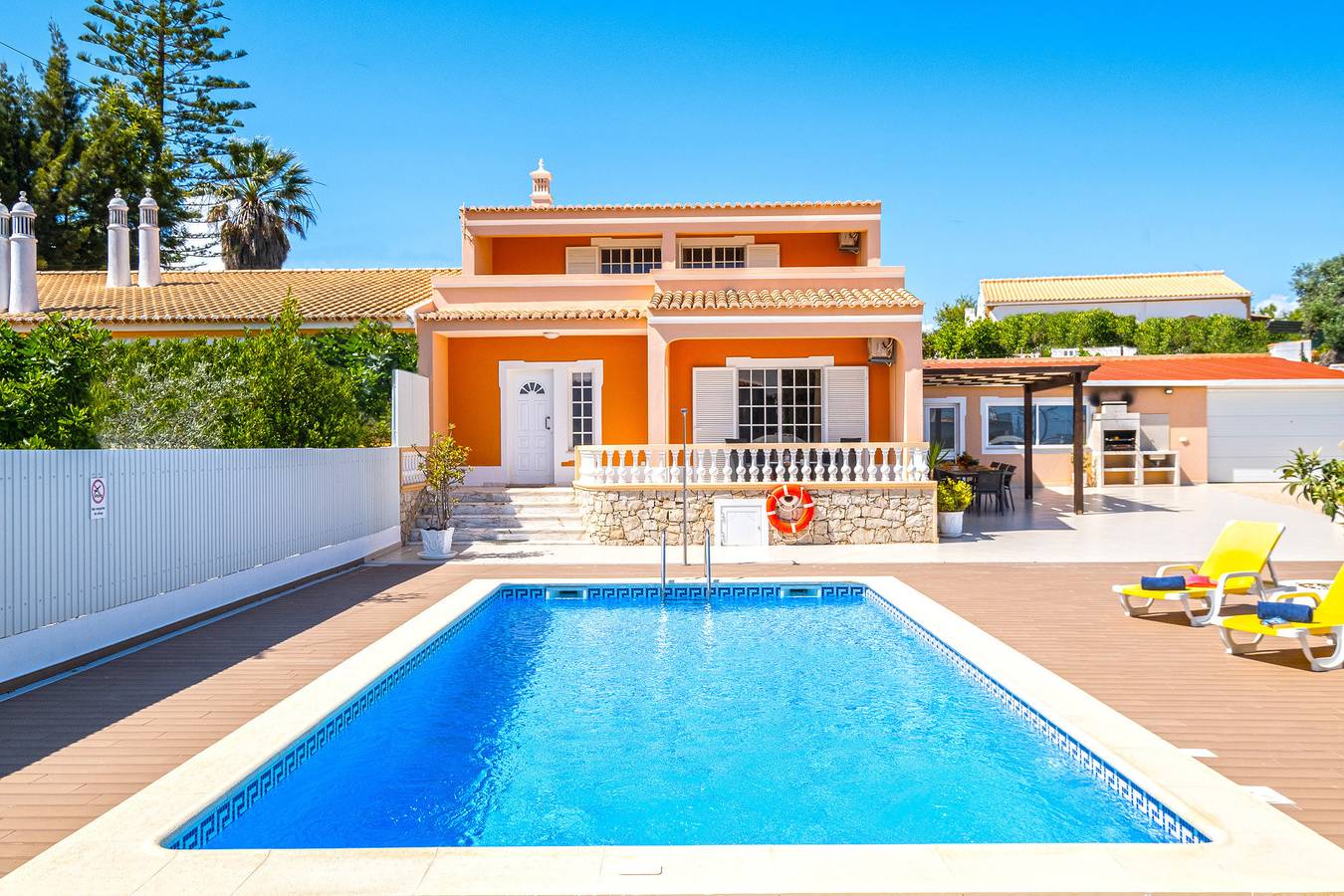 Villa La Digue in Guia, Faro Distrikt