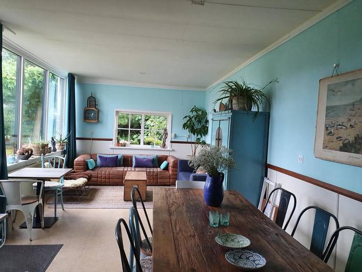 Hotel, met Terras en Tuin op Terschelling