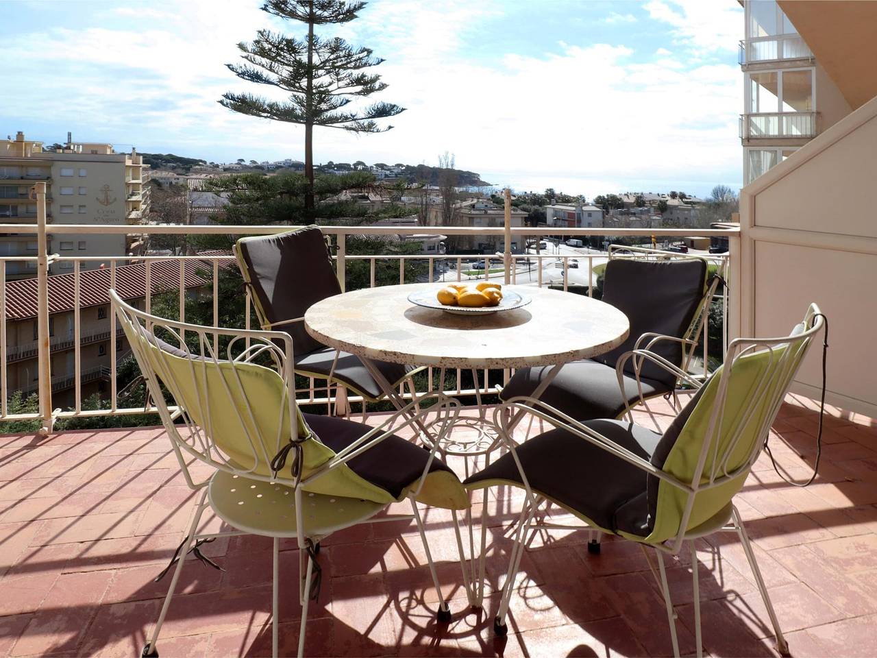 Entire apartment, Seaside apartment in S'Agaró, 4 people, terrace in Sant Feliu de Guíxols, Costa Brava