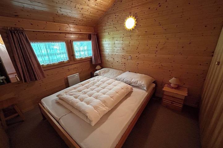 Appartement entier, 2 pièces confortable pour 2-4 personnes : living avec canapé-lit double - cuisine avec lave-vaissell in Grimentz, Anniviers