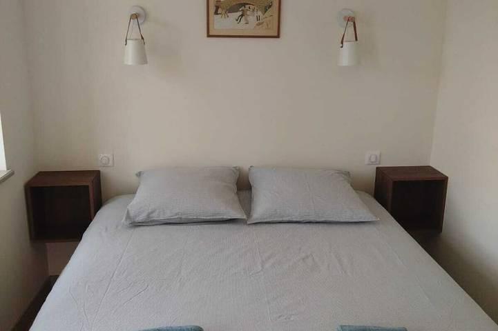 Location de vacances pour 9 personnes, avec jardin à La Jonchère - 2