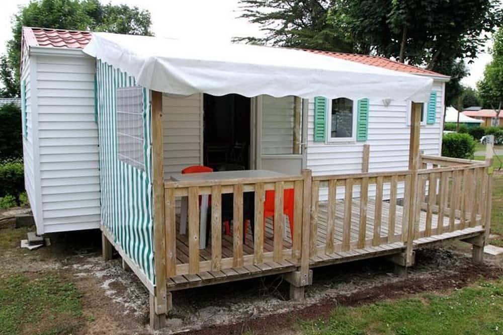 Mobil home confortable avec terrasse à Bretignolles-sur-Mer in La Chaize-Giraud, Vallée de la Loire
