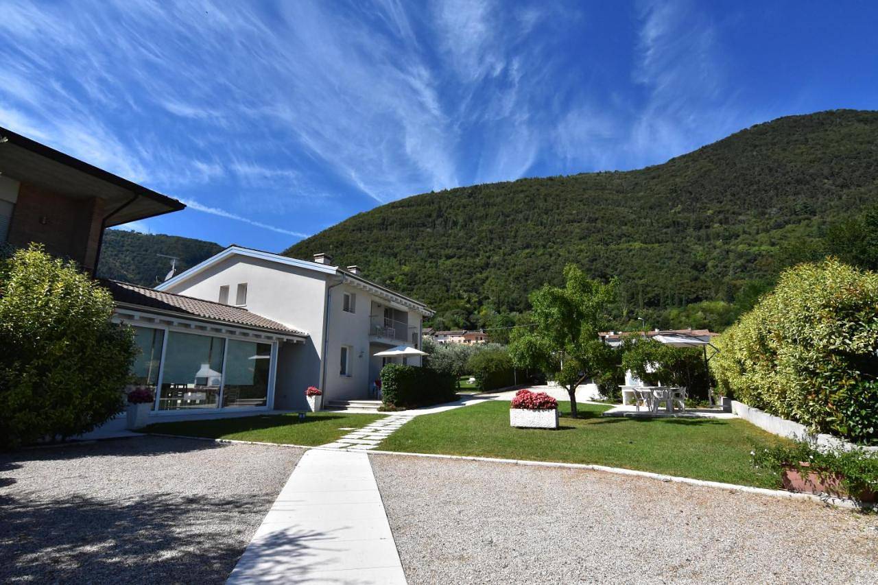 Two-Bedroom Apartment in Borso del Grappa, Prowincja Treviso
