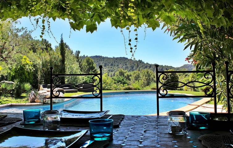 Location de vacances pour 12 personnes, avec terrasse à Les Baux-de-Provence - 3