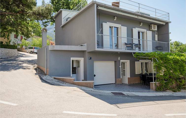 Ferienhaus für 8 Personen, mit Terrasse und Garten