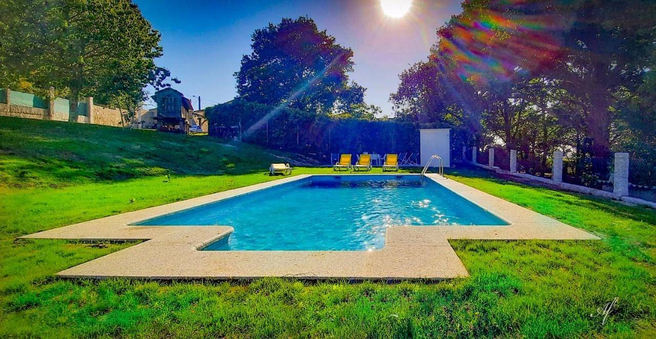 Espectacular Casona Do Cereixo No Val Miñor in Mañufe, Gondomar