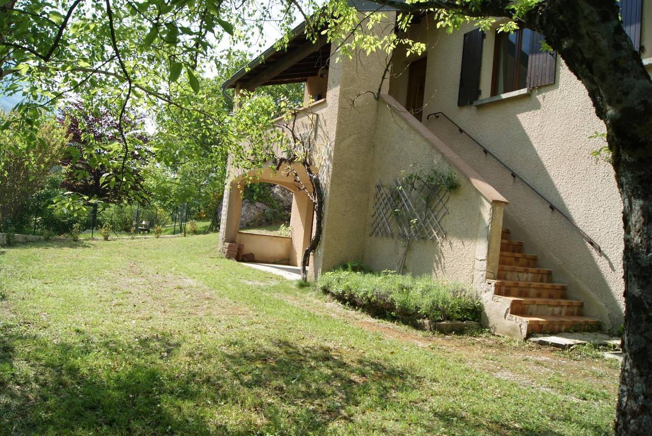 L'Ensoleillée in Chastel-Arnaud, Die region