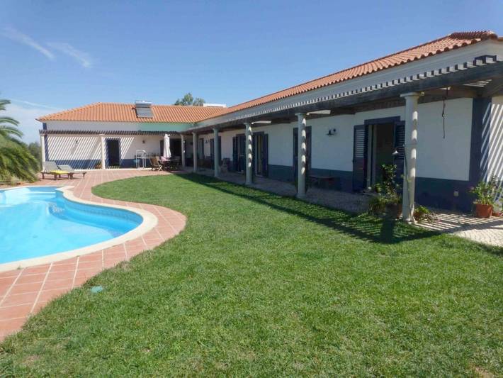 Casa de férias para 3 pessoas, com Terraço e Jardim e ainda Piscina and Vista em Serpa