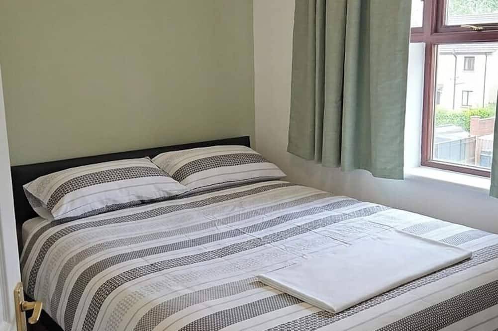 Mk Corporate Manor | 5Br Luxury for Professionals in Milton Keynes, Südostengland