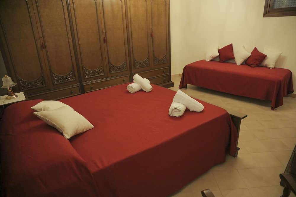 Hel lejlighed, Cefalù - Old town apartment Casa Fiore second floor in Cefalù, Cefalù (Kommune)