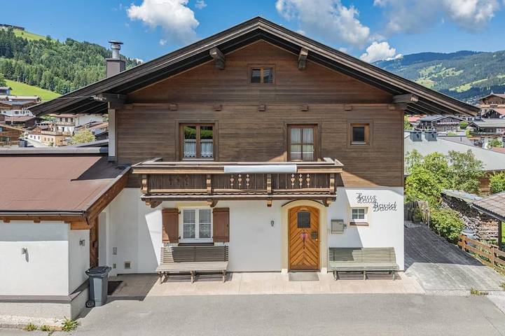 Ferienhaus für 6 Personen, mit Balkon und Garten sowie Sauna in Kirchberg in Tirol