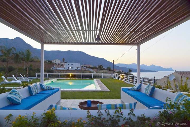 B&b per 5 persone, con Balcone e Terrazza nonché Giardino e Piscina a Alcamo