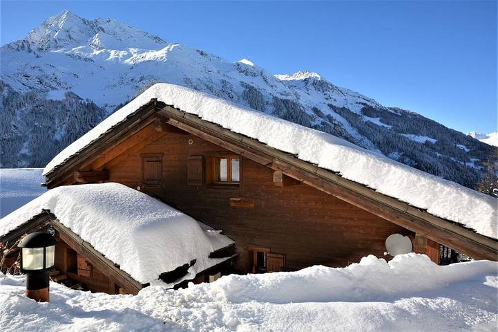 Maison pour 15 personnes, avec piscine et balcon à Sainte-Foy-Tarentaise
